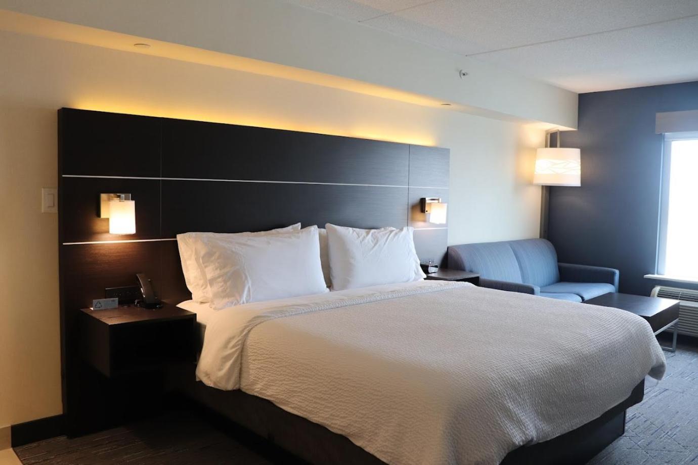 Standard King Room with Sofa Bed